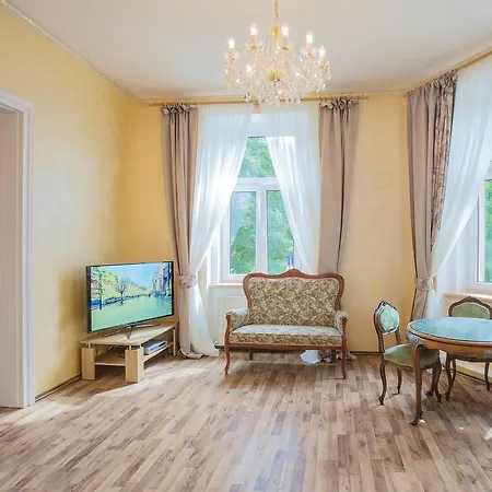 Apartment Lyra *