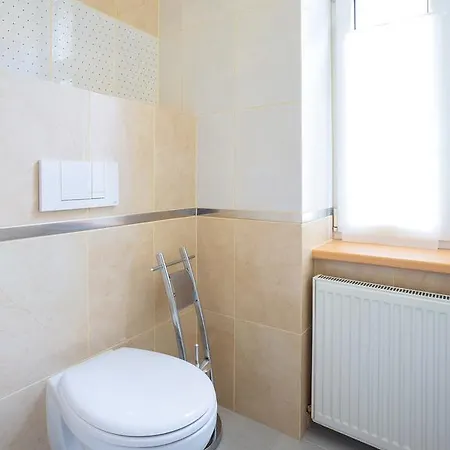 Lyra Apartment *